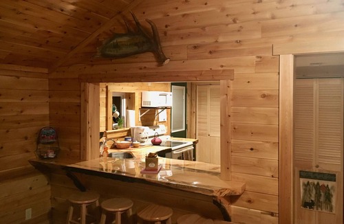 Pittsburg House | Kelly's Cottage ~ clean, cozy & cute cabin in Pittsburg, NH