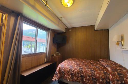 Valdez Hotel | Keystone Hotel