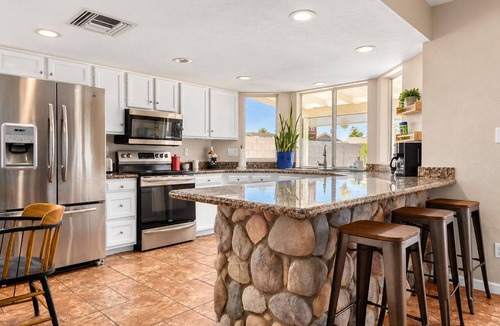 Deer Valley House | kingbed+divingpool+firepit, near tsmc, mayo clinic, deer valley airport