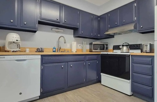 Spenard Apartment | Klamath house by the lake