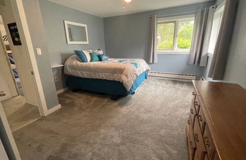 Womens Bay Apartment | Kodiak Mountain View Guesthouse