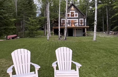 Abbot Cabin | Lake front cabin Direct access to Snowmobile Trails. Hiking & Local shops!