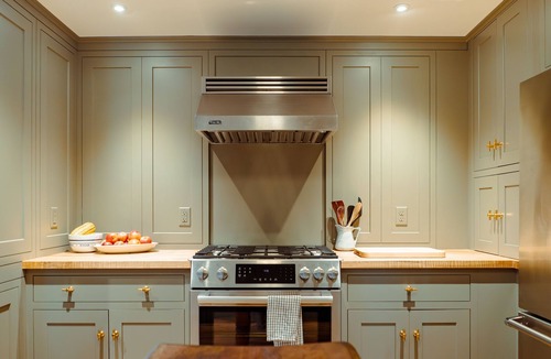 Bryant Pond Cottage | Lake Views: Chef's Kitchen, Wood Stove, 20 min to Sunday River