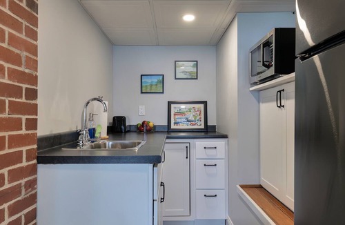 Dedham House | Lakefront for 15, private beach and dock