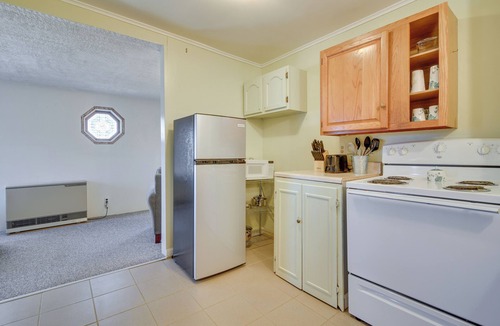 Oakland Apartment | Lakefront Oakland Vacation Rental w/Dock + Views!