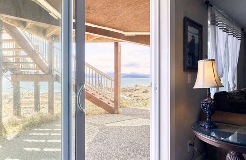 Homer Condo | Lakeshore Lodging Lodge 605