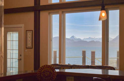 Homer Condo | Lakeshore Lodging Ocean Front Lodges