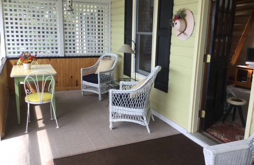 Charleston House | Lakeside Tranquilty