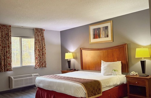 Marion Hotel | Laketree Inn And Suites Marion