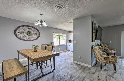 Trailer Estates House | Lanai & Pond at Tranquil Bradenton Retreat!