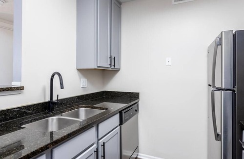 Lewis Center Apartment | Landing at Oak Creek at Polaris - 1 Bedroom in Downtown Columbus