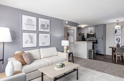 Lewis Center Apartment | Landing at Oak Creek at Polaris - 1 Bedroom in Downtown Columbus