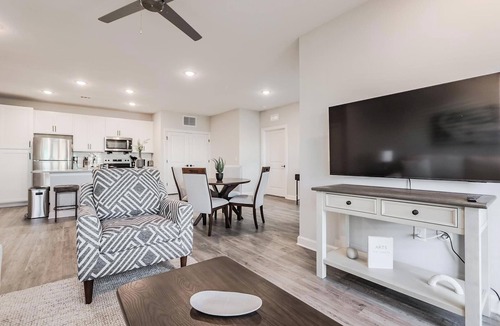 Fort Myers Apartment | Landing | Chic 2BD, Pool