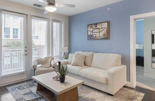 Fort Worth Apartment | Landing | Modern 2BD in Bricktown