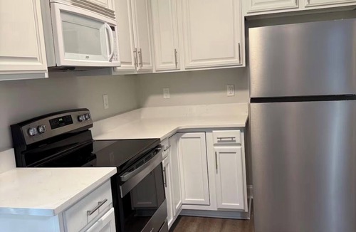 Steele Creek House | Large Charming Home in Charlotte- safe, family friendly, and close to Carowinds
