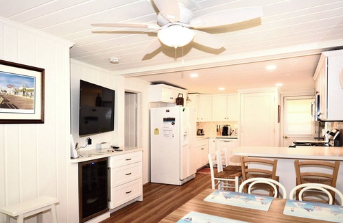 Rehoboth by the Sea House | Large Downtown Dewey Beach House Parking Pet Friendly
