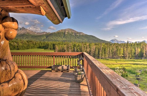 Lazy Mountain House | Legacy Mountain Lodge on 40-Acre Ranch w/Views!