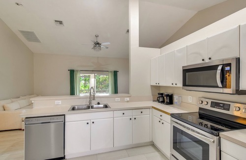 Harris House | Lehigh Peace Retreat near Ft Myers! Pet-Friendly