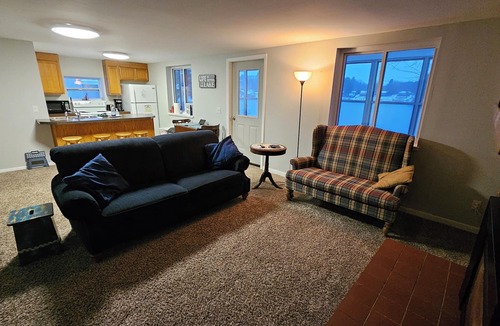 Gowen Cottage | Little Blue Bungalow: Cast a Line & Catch Spring Vibes