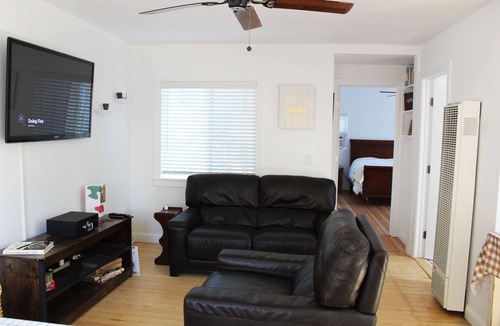 Middletown Cottage | Little Blue Mountain Cottage on Cobb Mountain Serene area perfect unplug getaway