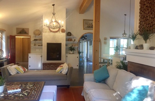 Adamsville House | Little Compton Westport Secluded 5 BR Near Beach and River