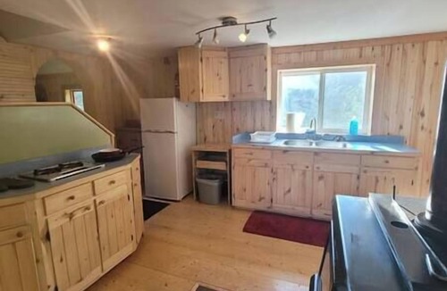 Kenny Lake House | Little House: Rural Two Bedroom Cabin At WMH