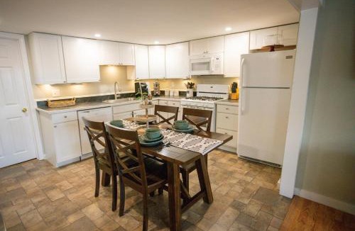 Winthrop House | Little Landing Cottage On Cobbossee Lake