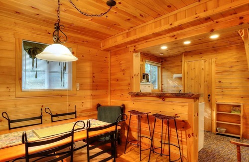 Rangeley House | LLR Guest House - Adorable guest cottage - perfect for overflow when renting Loon Lake Retreat!