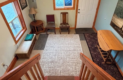Seward Apartment | Long-Term Friendly Studio Suite: 2-Queen Beds w/Private Entrance & Kitchenette