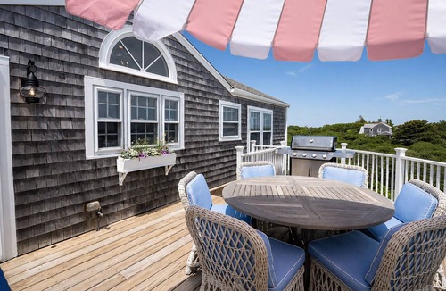 Tom Nevers House | Longtail Cottage