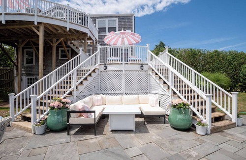 Tom Nevers House | Longtail Cottage