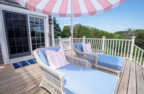 Tom Nevers House | Longtail Cottage