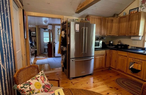 Raymond Cottage | Loon Call Cottage: EZ Lake Front Access To Launch Your Kayak + Great Hot Tub