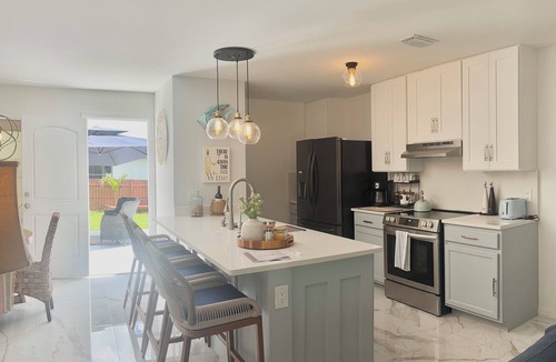 Mariner House | Lovelee Villa Cozy 2-Story Home in Beautiful Cape Coral!