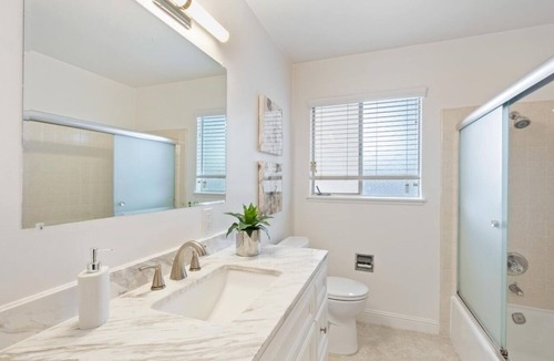 Woodland Acres - The Highlands House | Lovely 2-bedroom house in fantastic Los Altos neighborhood