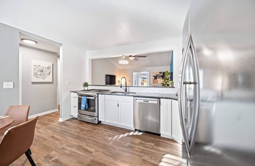 Riverside House | Lovely 3 bed/2 full bath Ranch w/Sauna near Zoo