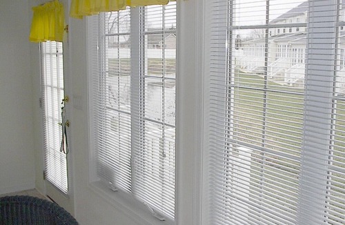 Lewes House | Lovely 3 Br, 2 1/2 Bath, Minutes To The Beach with pool