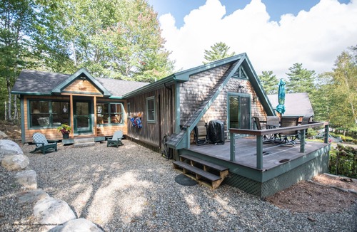 Orland Apartment | Lovely lakeside setting on beautiful Alamoosook Lake.