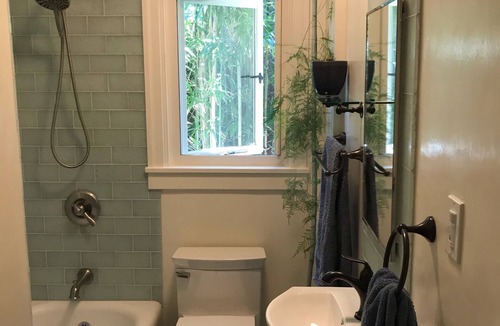 South Berkeley House | Lovely quiet house with garden, deck, in great neighborhood