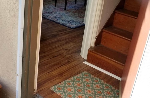 Richmond Annex Apartment | Lovely Secret Garden Full Apartment: 2 bedrooms and two bathrooms