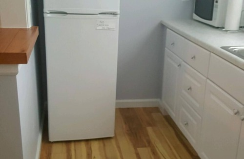 Lakeside Apartment | Lovely Studio Cottage.Great Location! Gate & Parking Fees Extra. Review details