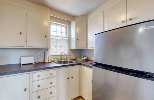 Wiscasset House | Lovely studio w/full kitchen/free WiFi- next to river/antique shops/restaurants