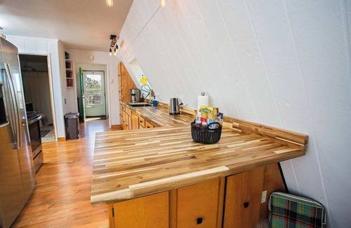Blanding House | Lucky Duck - Cozy cabin on acreage | Pet friendly