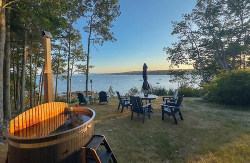 Sullivan House | Lucky Stone Retreat - private beach & Acadia view