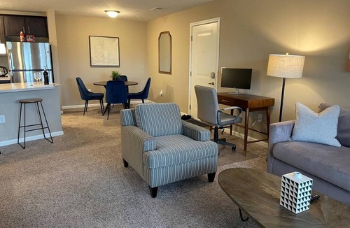 Tuttle West Apartment | Lux Dublin Hideaway | Desk + WiFi + Doggie Park!