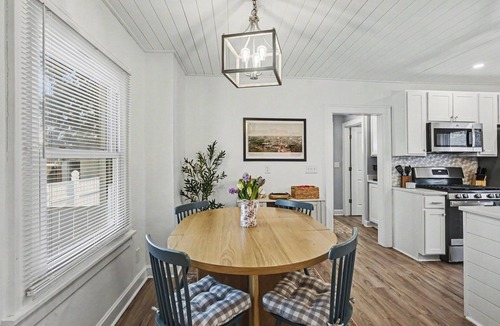 West Columbus House | Luxe 2BR Franklinton - Private Patio - 2Car Garage