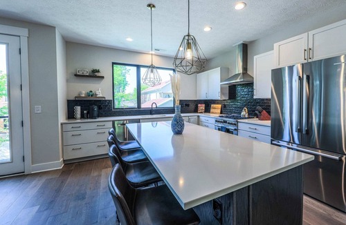 Merion Village Condo | Luxe at German Village