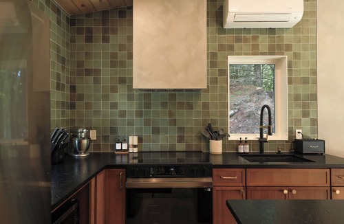 Sunday River Area Cabin | Luxe Cozy Spa Cabin w/Hot Tub, Sauna, Fireplace, 10 mins to Sunday River