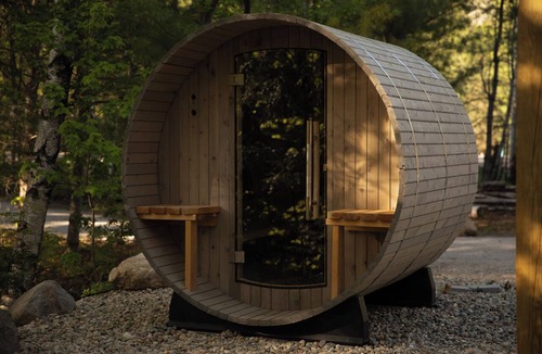Sunday River Area Cabin | Luxe Cozy Spa Cabin w/Hot Tub, Sauna, Fireplace, 10 mins to Sunday River