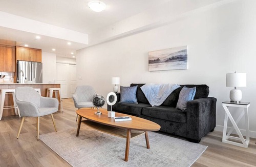 Connaught Apartment | Luxe Downtown Haven W/2 Free Parking!